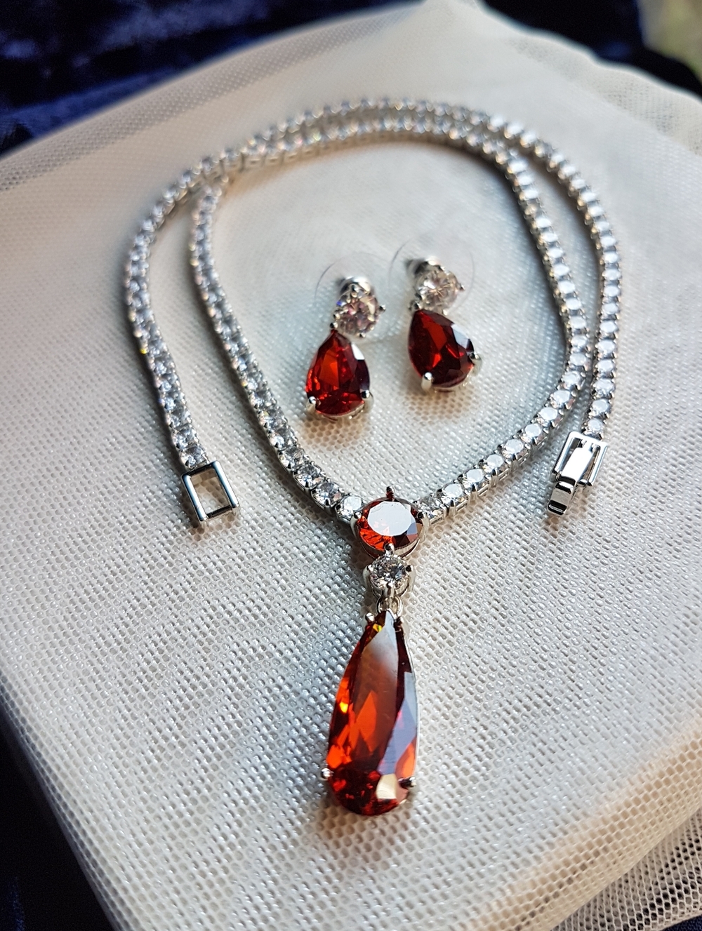 Swarovski Elements Platinum Plated Ruby Red Teardrop Earrings NEW - Picture 10 of 13